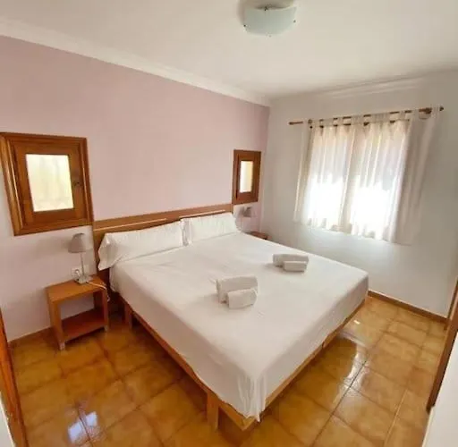 בית נופש 3 Bedroom Villa, San Jaime, *
